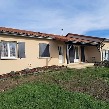 度假居 Maison Vue Chaine Des Puys *