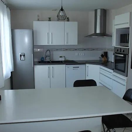 Maison Vue Chaine Des Puys Artonne