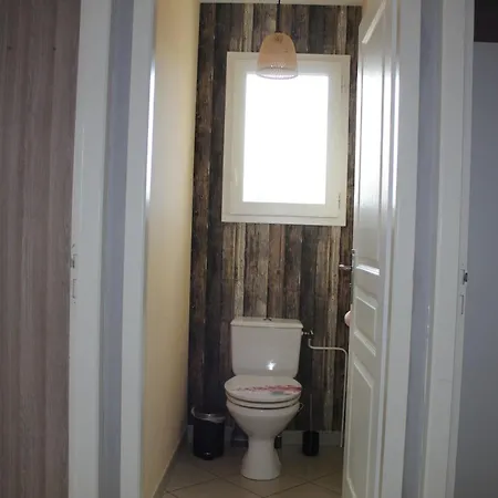 Maison Vue Chaine Des Puys * Artonne