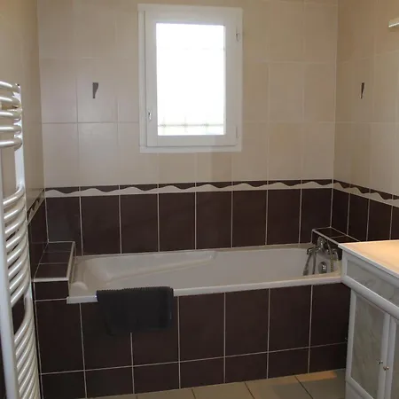 Maison Vue Chaine Des Puys Holiday home